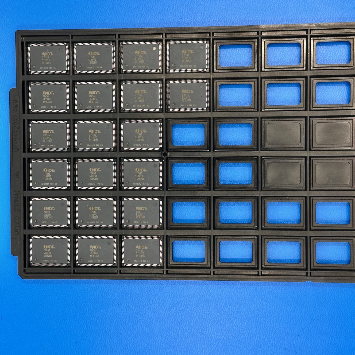 71V546S133PFG - Image 1