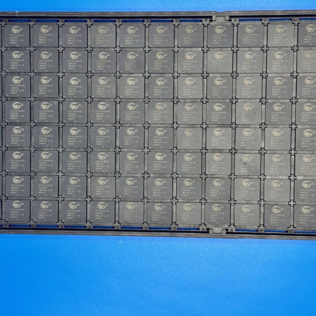 CY7C1312KV18-250BZXC