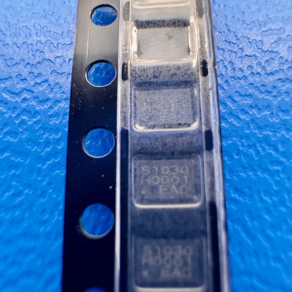 ES1030QI