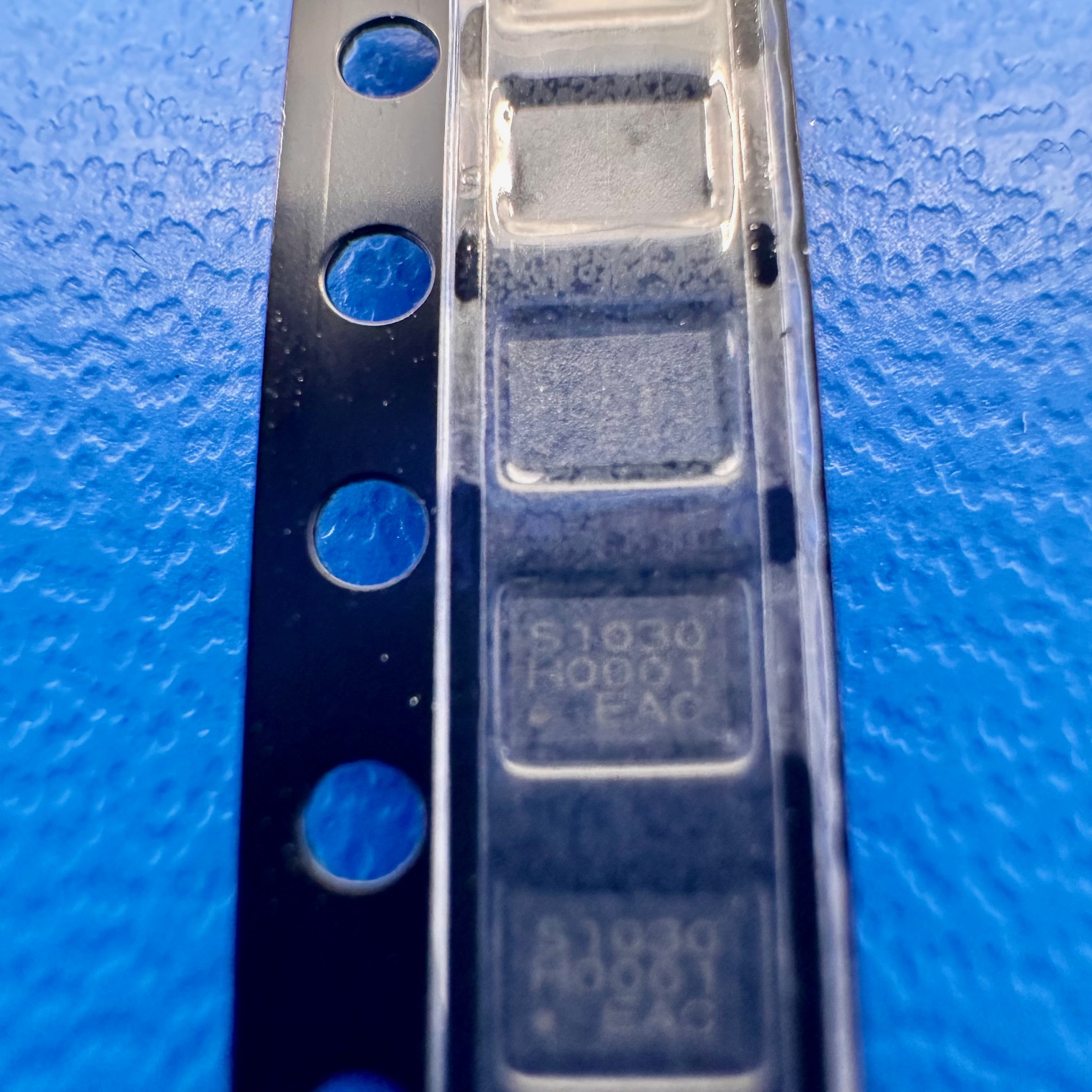 ES1030QI - Image 1