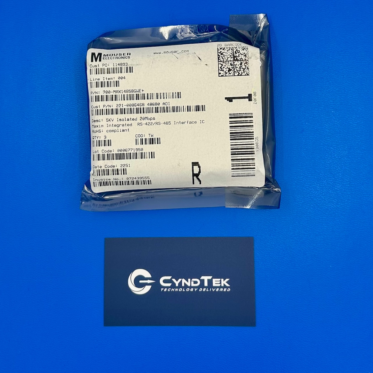 MAX14858GWE+ - Image 1