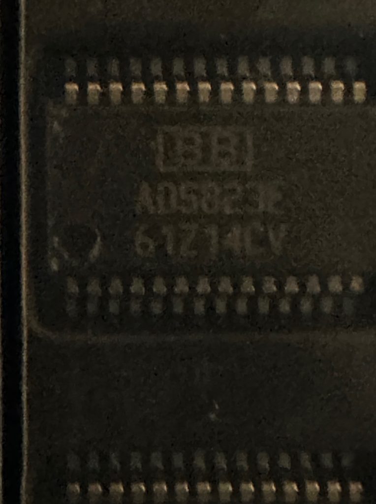 ADS823E