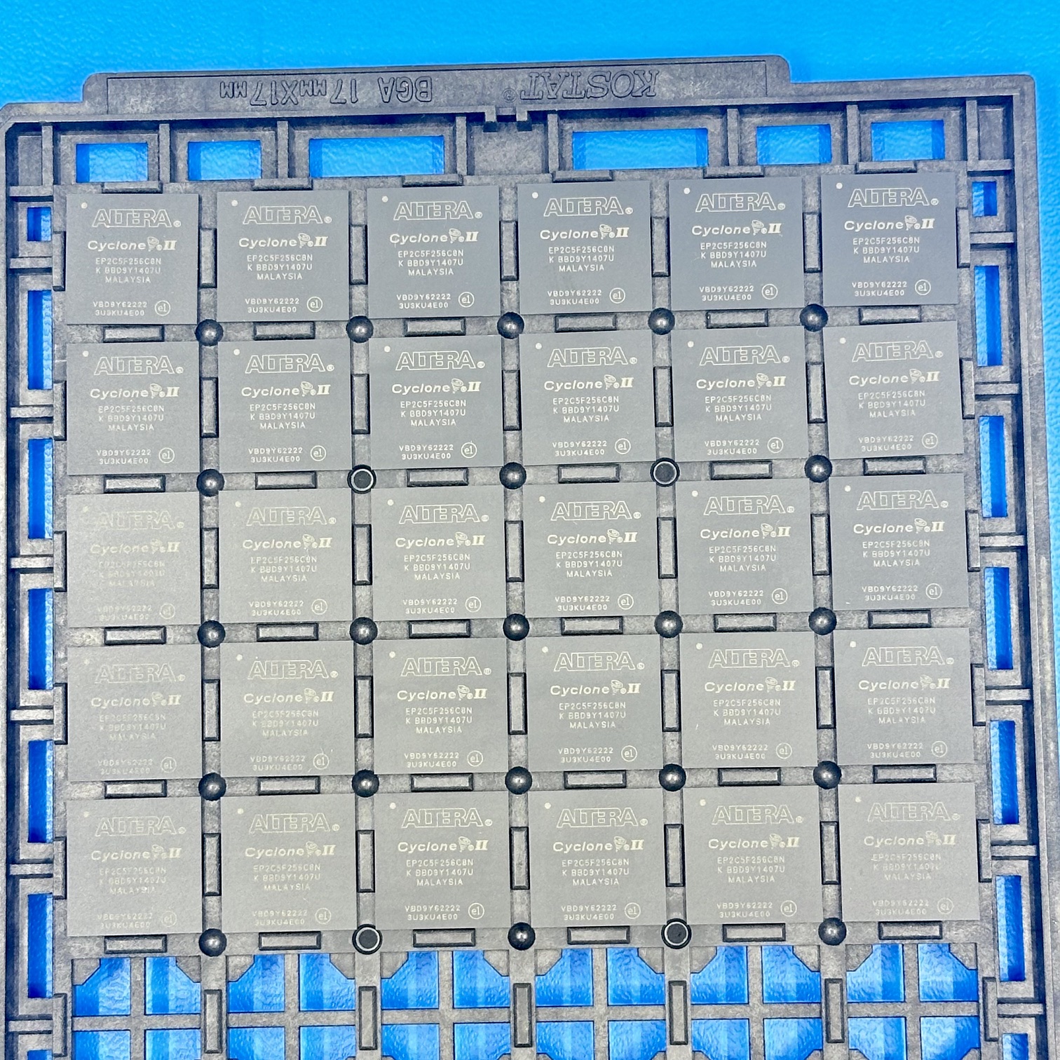 EP2C5F256C8N - Image 2